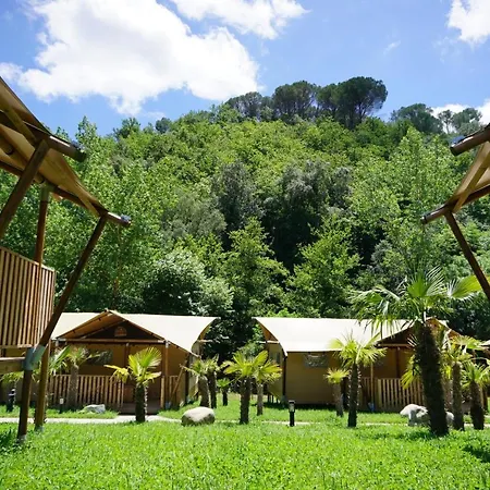 Bora Lodge