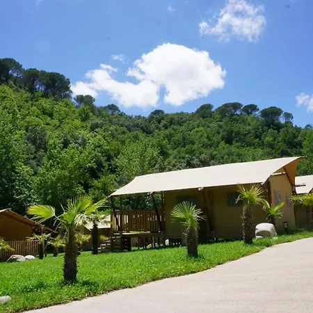 Bora Lodge *