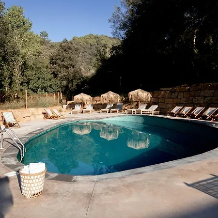 Glamping Bora 山林小屋 Las Serras