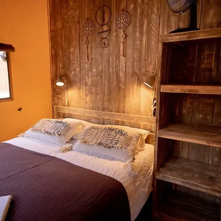 Glamping Bora Jaktstuga