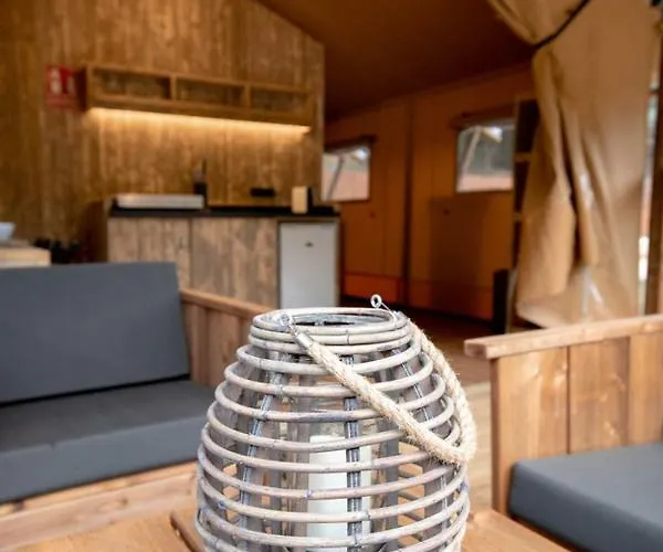 Alojamento de Turismo Selvagem Glamping Bora *