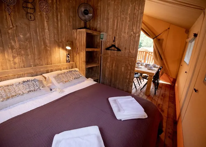 Alojamento de Turismo Selvagem Glamping Bora