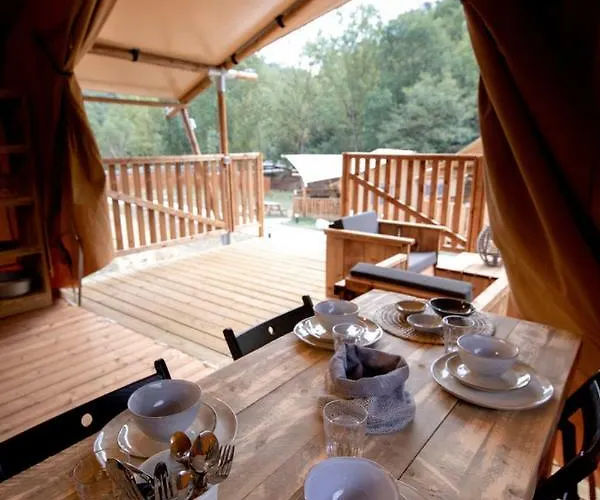 Alojamento de Turismo Selvagem Glamping Bora *