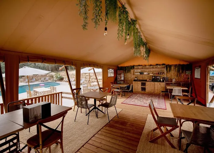 Glamping Bora Lodge *