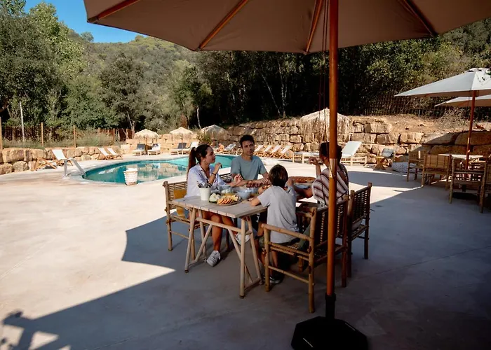 Alojamento de Turismo Selvagem Glamping Bora *